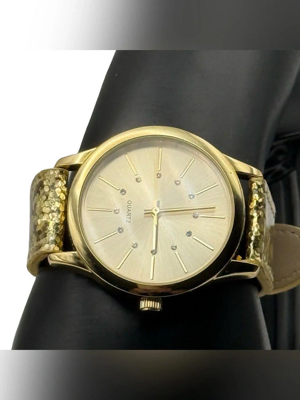 Avon Wrist Watch Women's Gold Tone Quartz with Crystal Accents & Glitter Strap